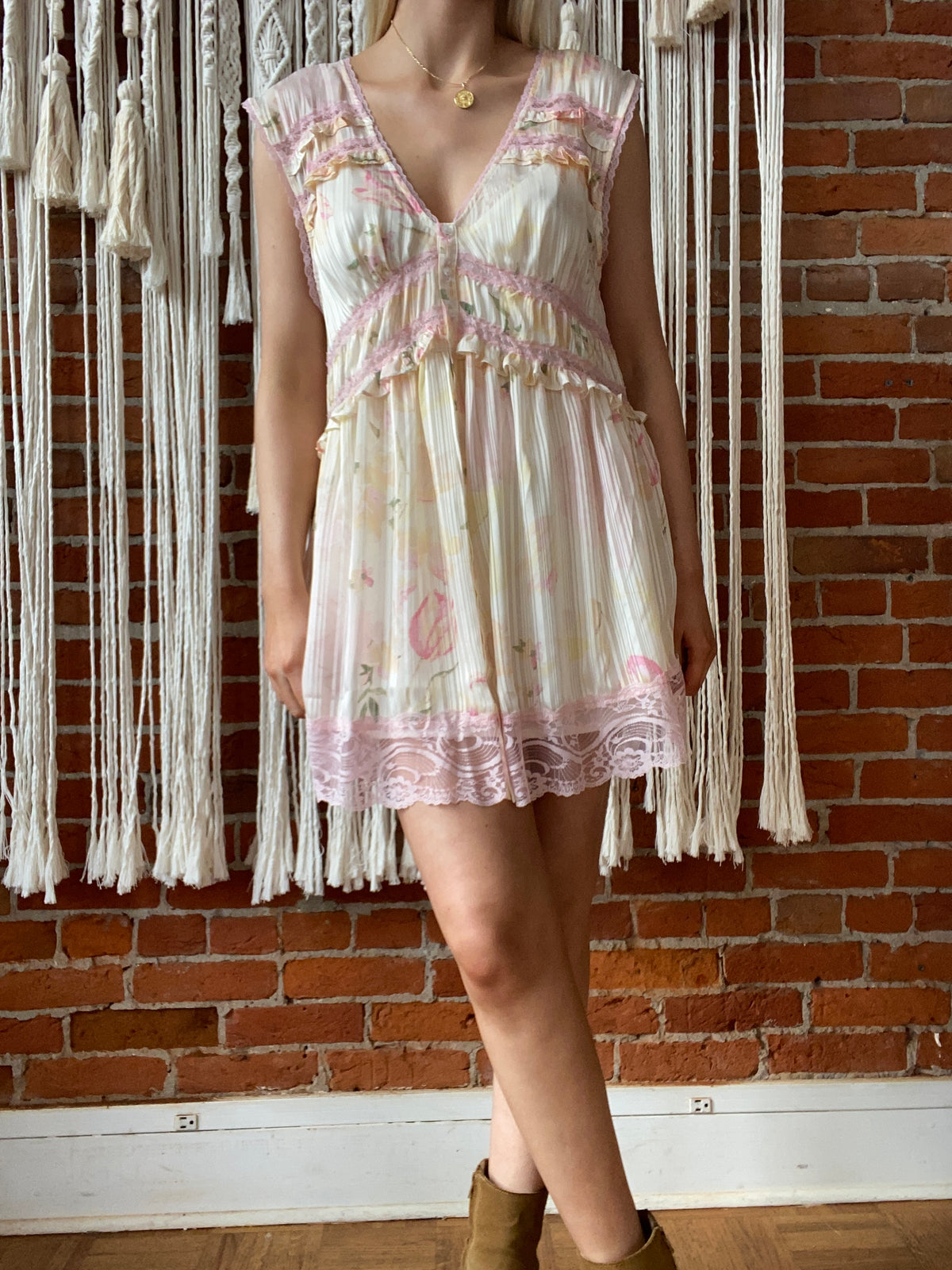 free people spring fling mini dress – Timber Boutique 5 Valentines Day Outfits Add this darling number mea ola Size:UK 11/ INDIAN 45