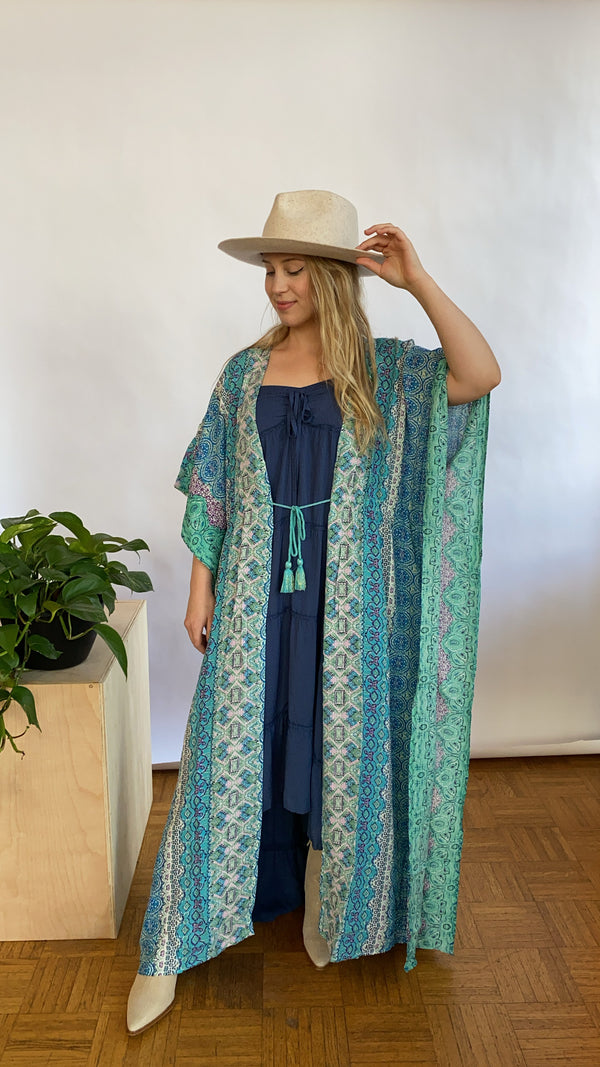 Lovestitch Take Me To Coachella Paisley Kimono