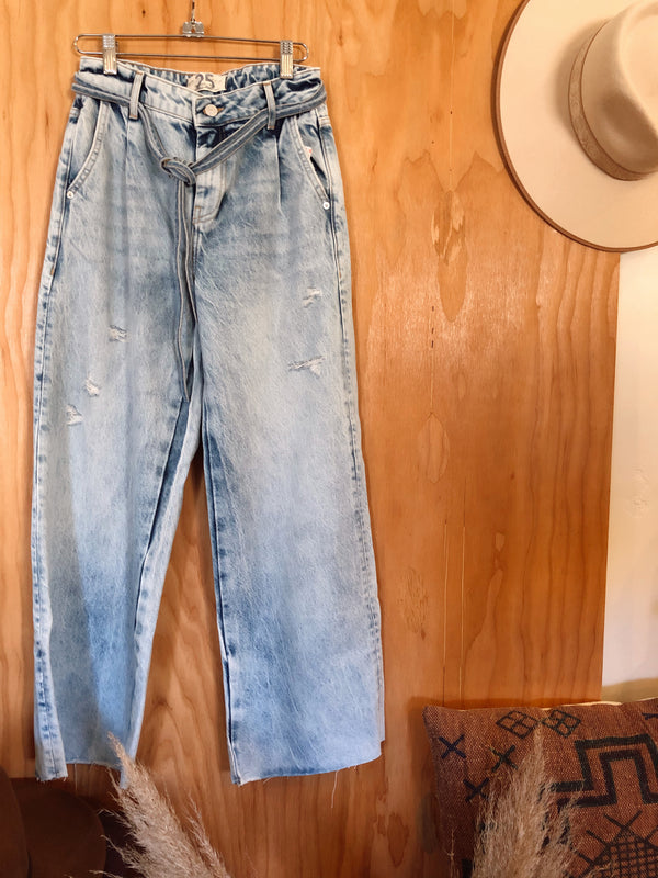 Free People  Kinsey Crop Jean